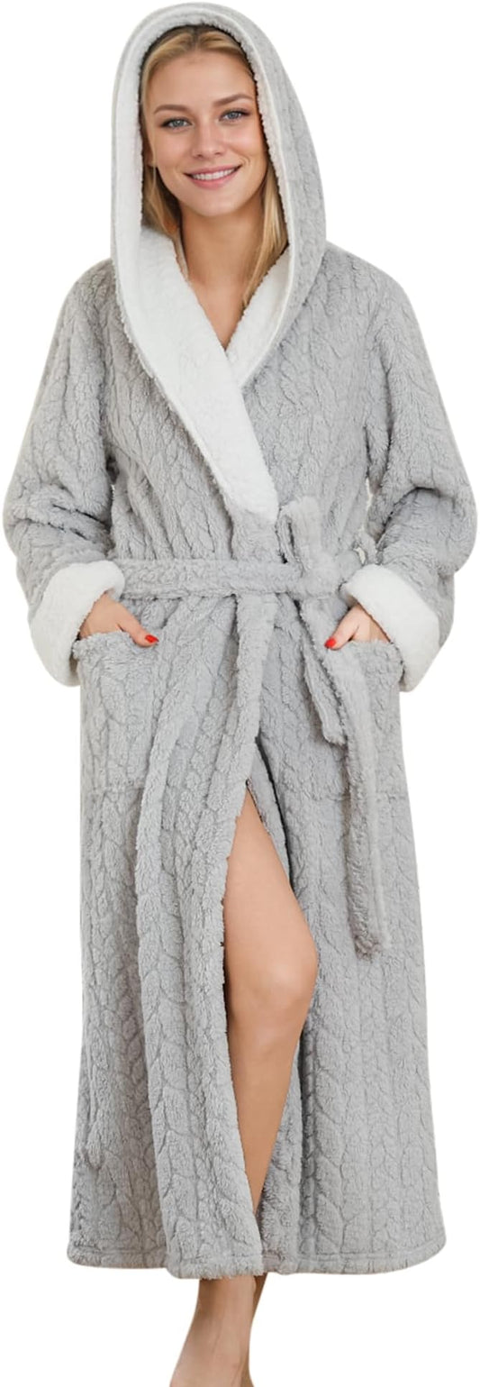 LYCY Plush Full-Length Hooded Robe for Women, Warm Winter Fleece Bathrobe with Pockets