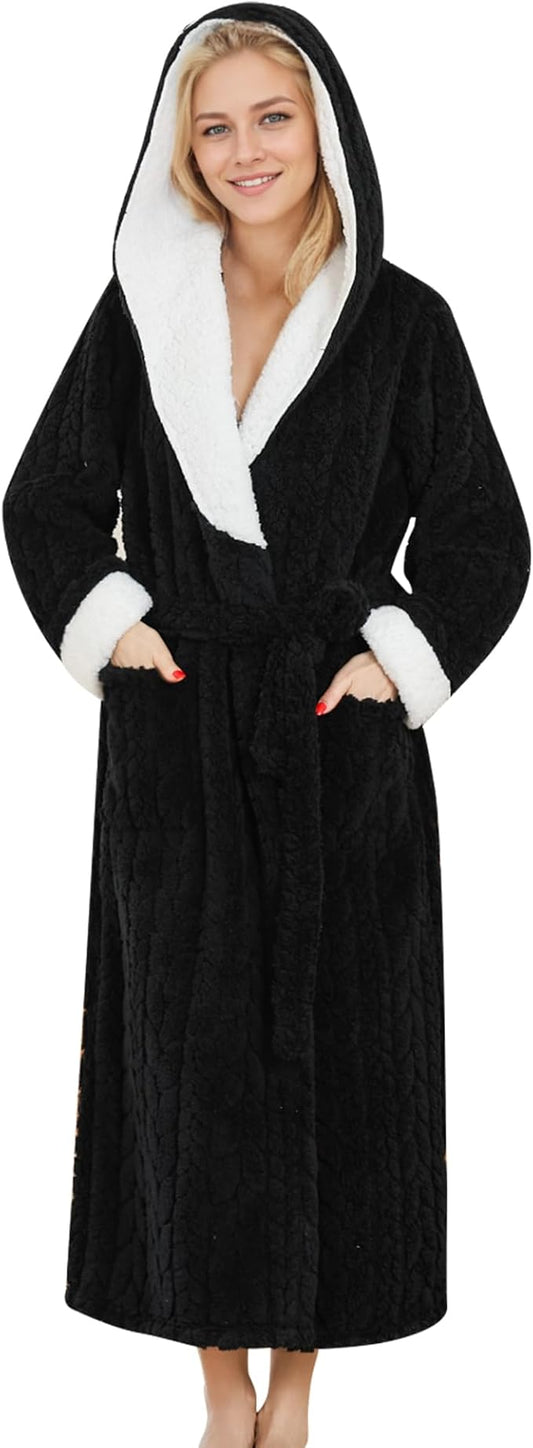 LYCY Plush Full-Length Hooded Robe for Women, Warm Winter Fleece Bathrobe with Pockets