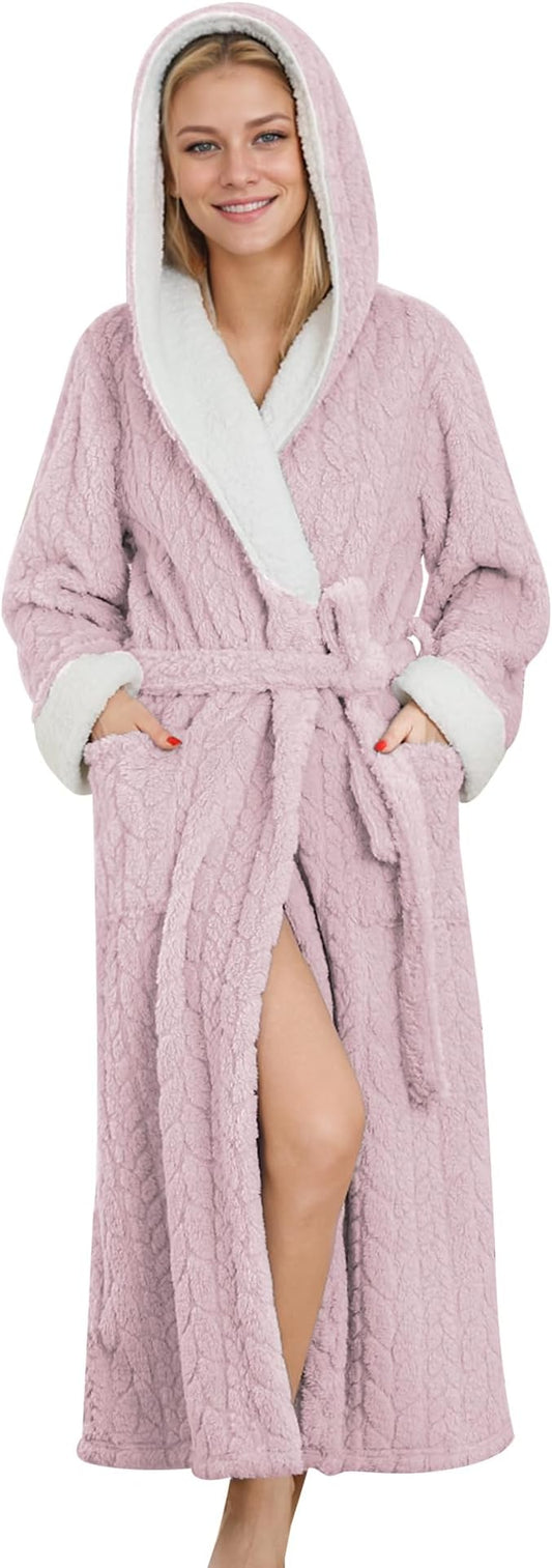 LYCY Plush Full-Length Hooded Robe for Women, Warm Winter Fleece Bathrobe with Pockets