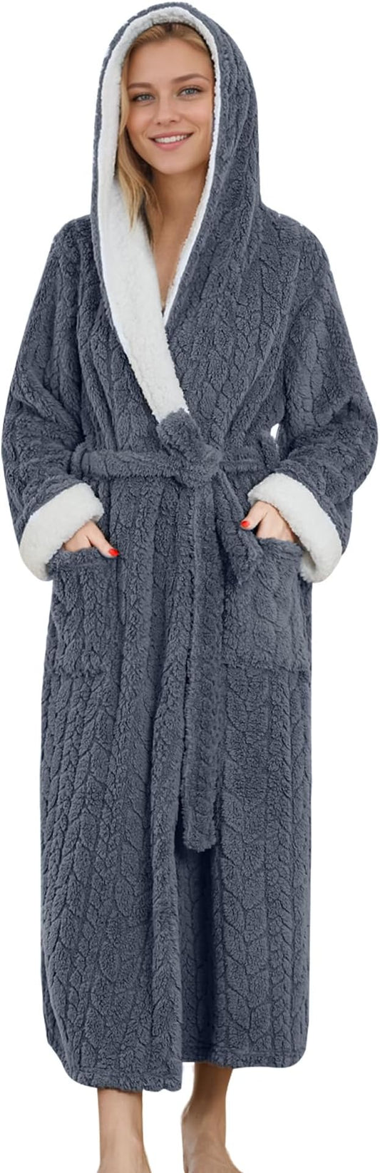 LYCY Plush Full-Length Hooded Robe for Women, Warm Winter Fleece Bathrobe with Pockets